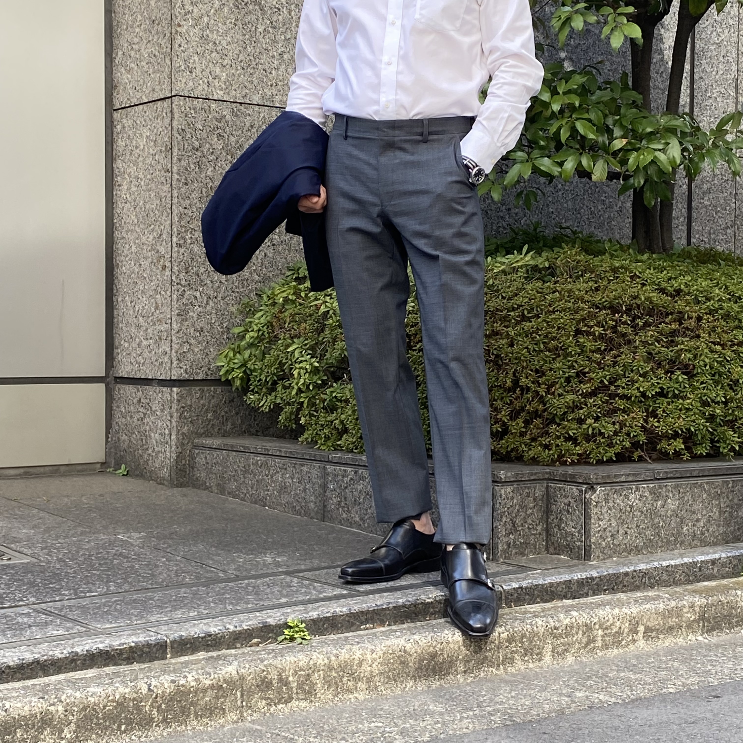 スーツ メンズ ツーパンツ スリム 細身体 形状記憶プリーツ加工 撥水 ストレッチ ビジネス ネイビー 秋冬 ノータック PERSON