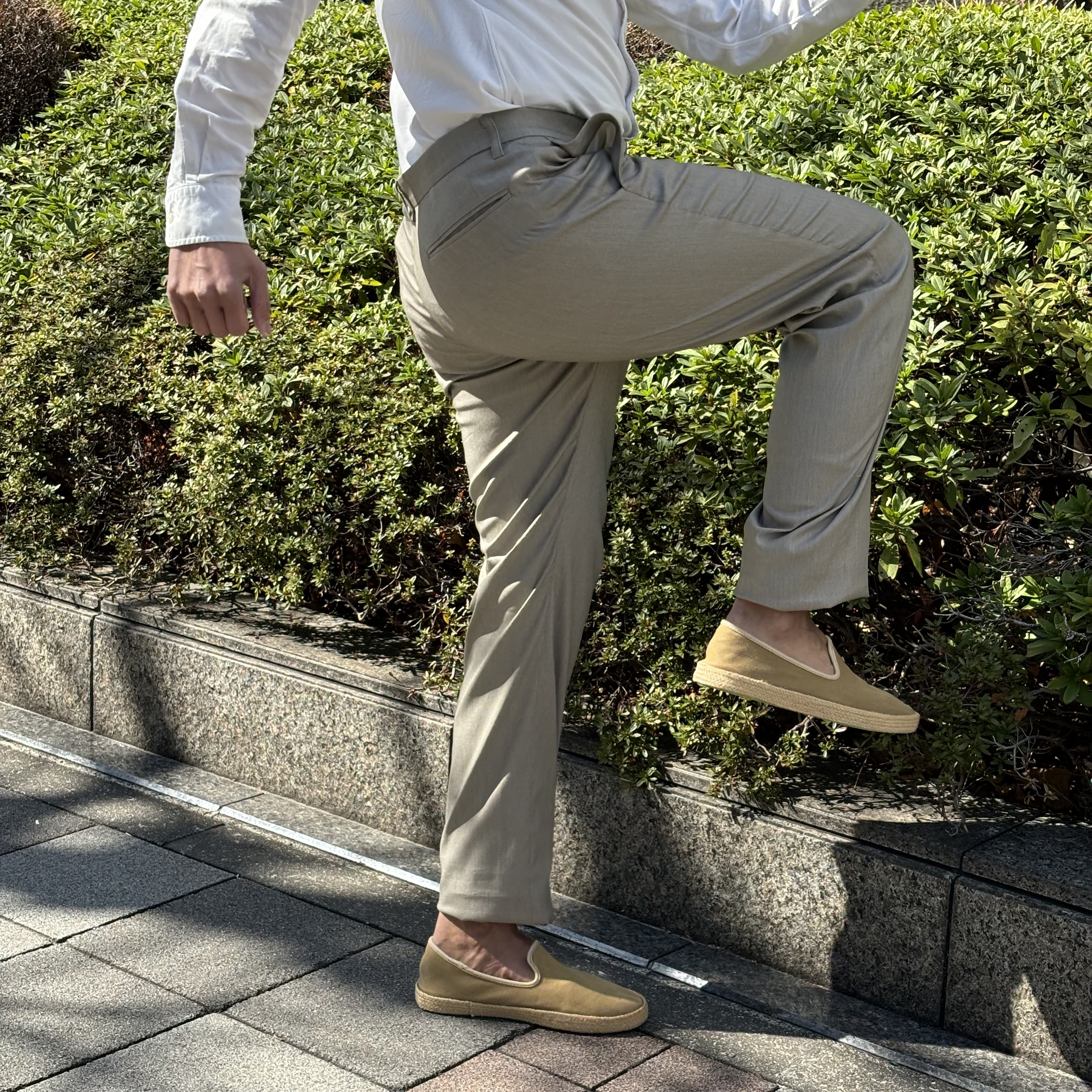 ビジネスカジュアル　スラックス