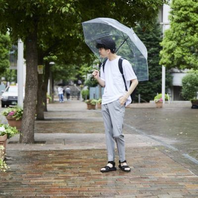 雨の日　スラックス　お手入れ　雨　梅雨　台風